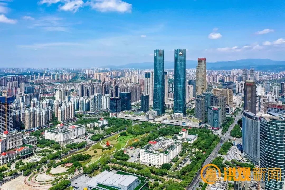 2025年一开年,江西印发了《关于深入实施省会引领战略、提升南昌综合实力和发展能级的若干措施》,把做强省会摆在优先位置,深入实施省会引领战略,推动南昌加快“一枢纽四中心”建设,进一步提升综合实力和发展能级,引领带动南昌都市圈和全省高质量发展。