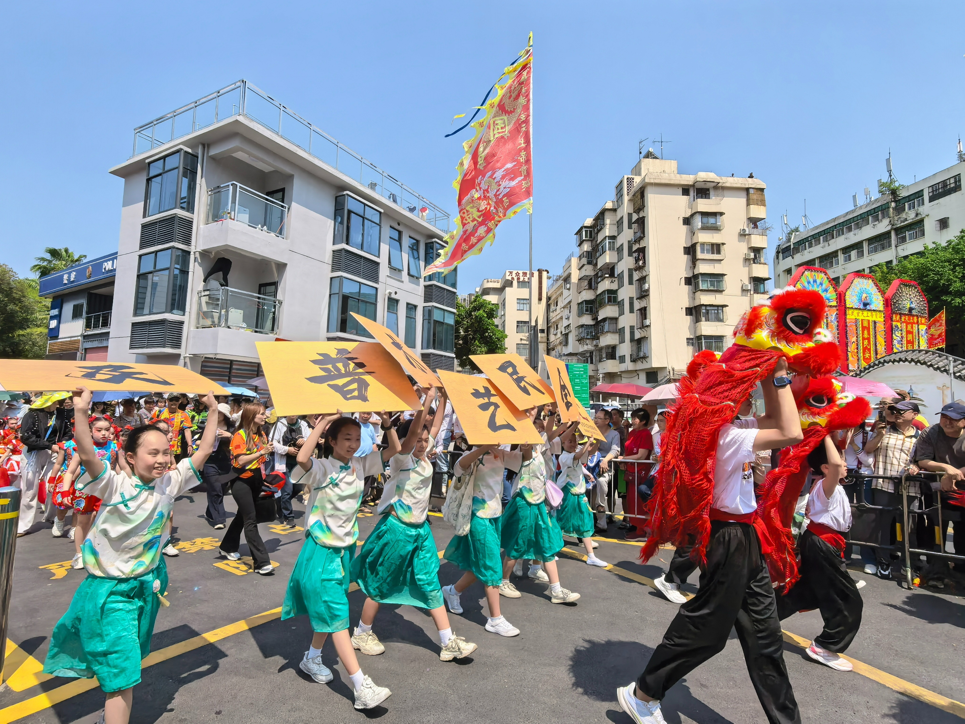 潮玩庙会 品书香逛非遗 嗨翻三月三