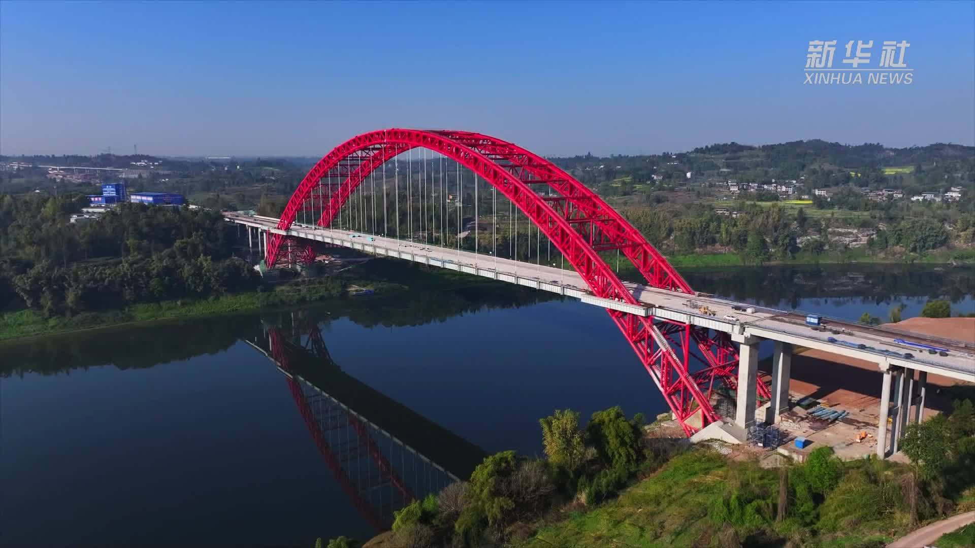 “一跨过江”镇广高速白马渠江特大桥全桥贯通