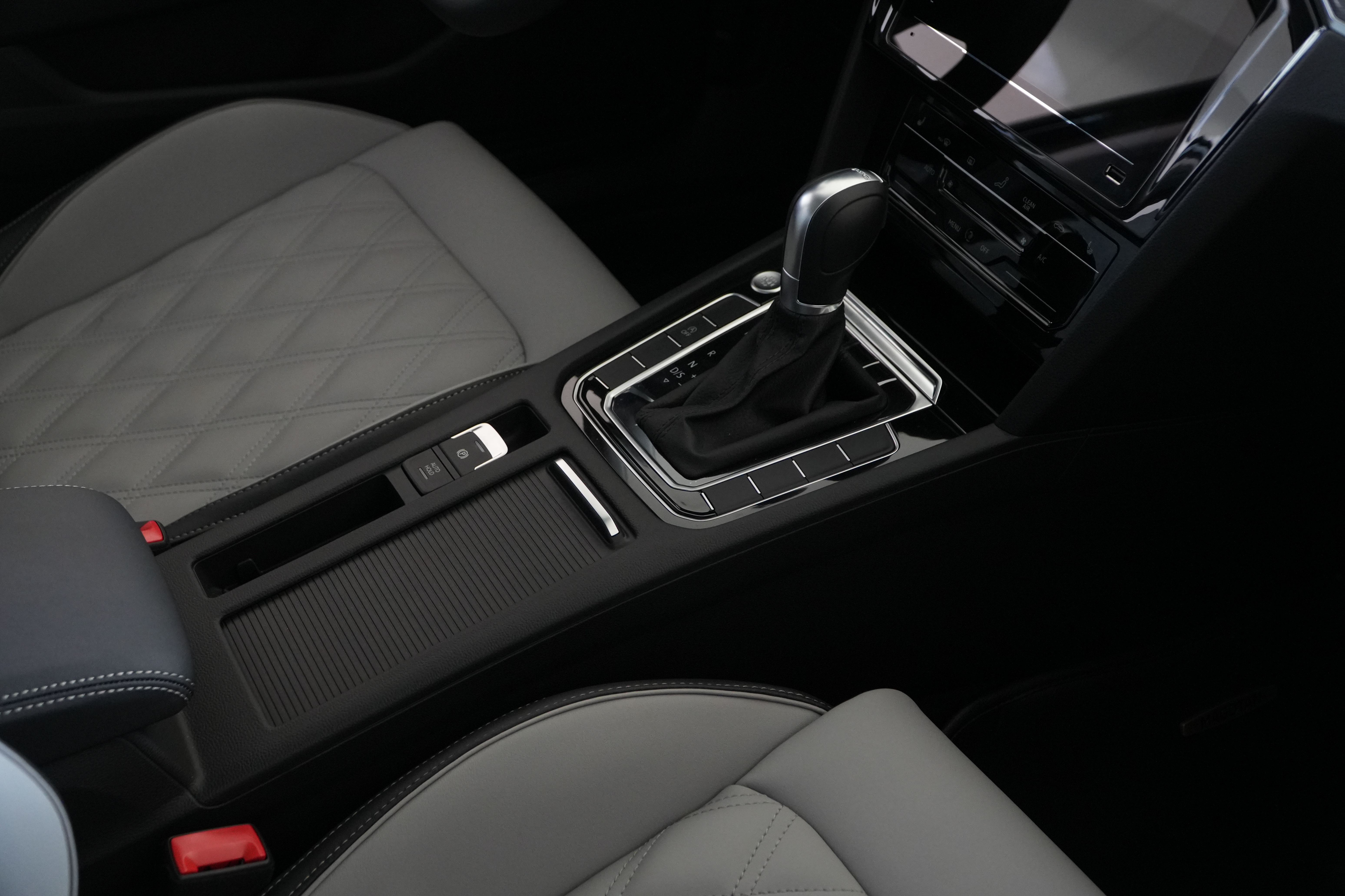 14.98万重塑B级车价值标杆！实拍迈腾众享款280TSI豪华型