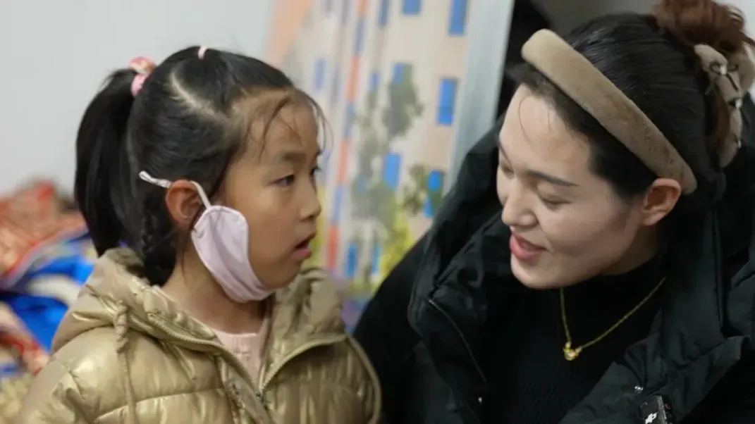 秦腔为容貌有缺陷的他带来希望，却没带走自卑，他没有勇气带妻子拍婚纱照