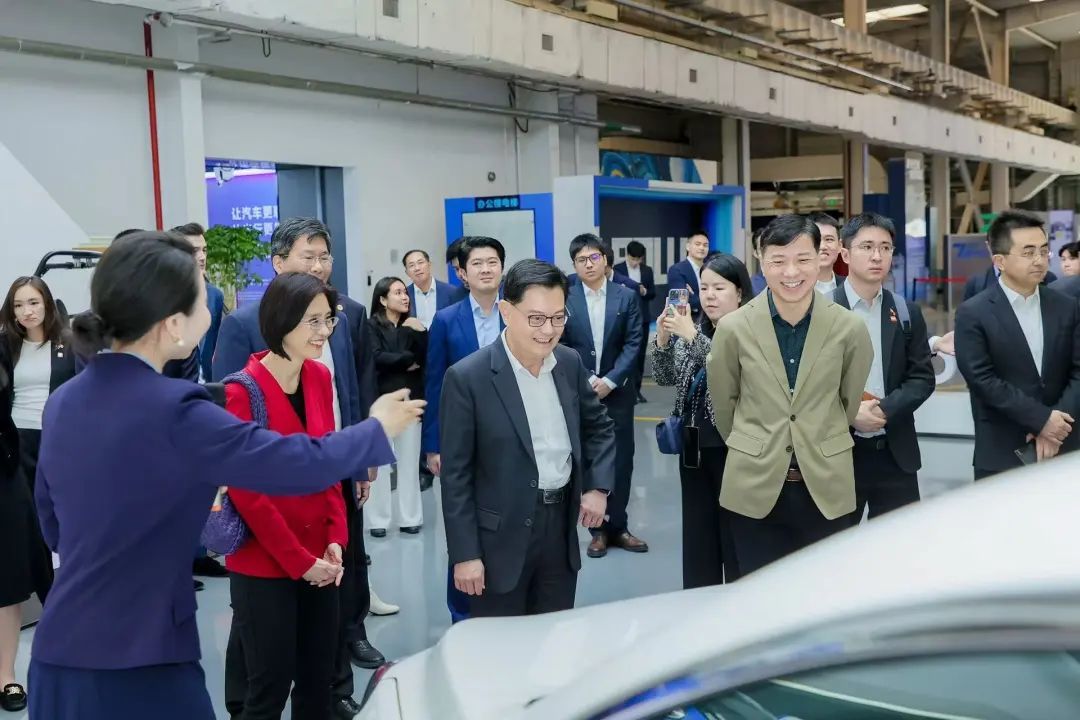 外国政要放心乘坐并点赞,中国无人驾驶迎来“新航海时代”