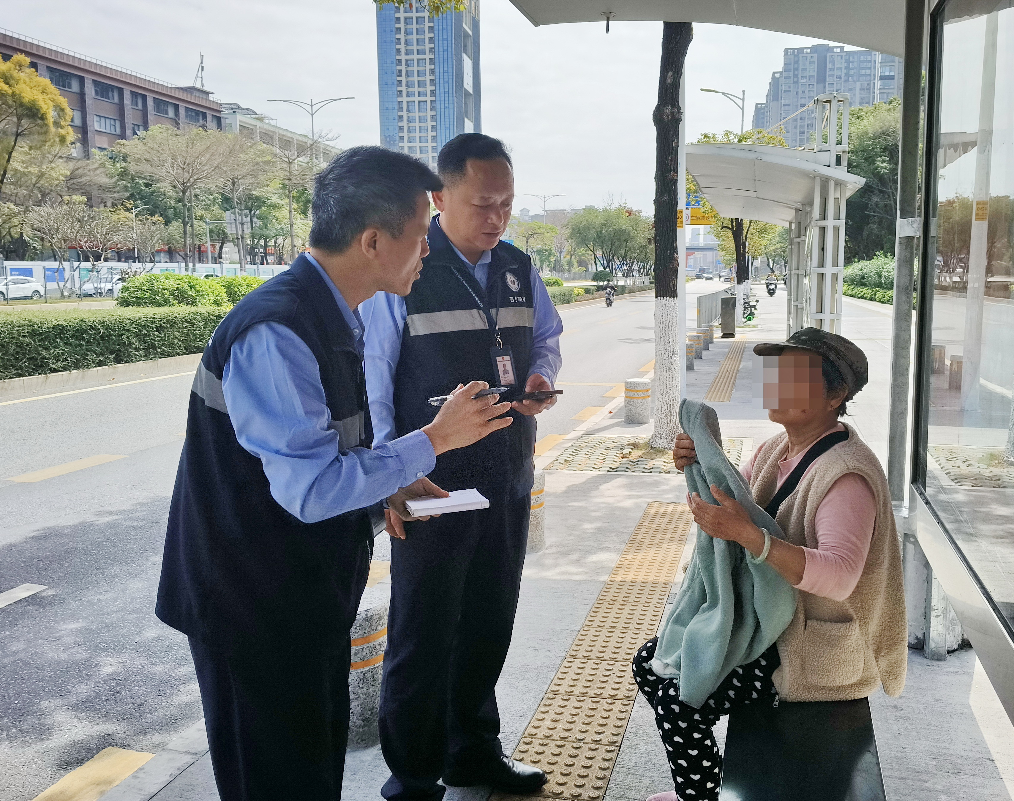 西乡网格开展专项行动 暖心守护社区家园