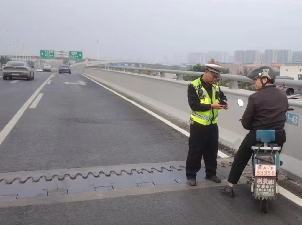 电动自行车、三轮车驶入高架桥梁、快速路?南昌交警严查严处