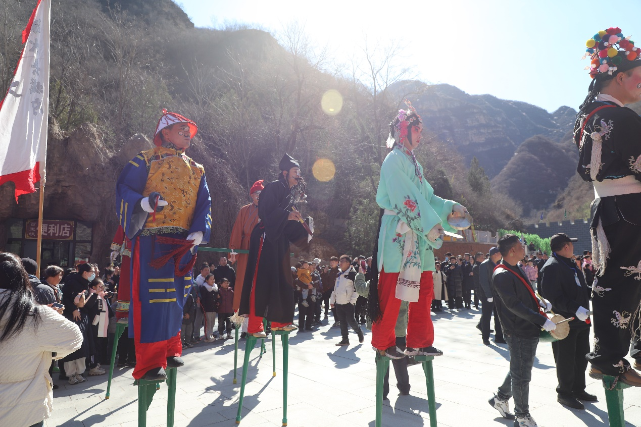 河北野三坡景区第十八届开山节隆重启幕，当日迎来两万多名游客