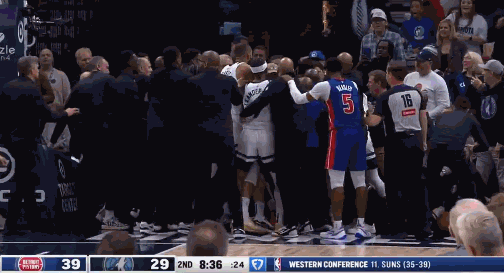 NBA爆发大规模冲突！球员被按在观众席上揍 7人被驱逐