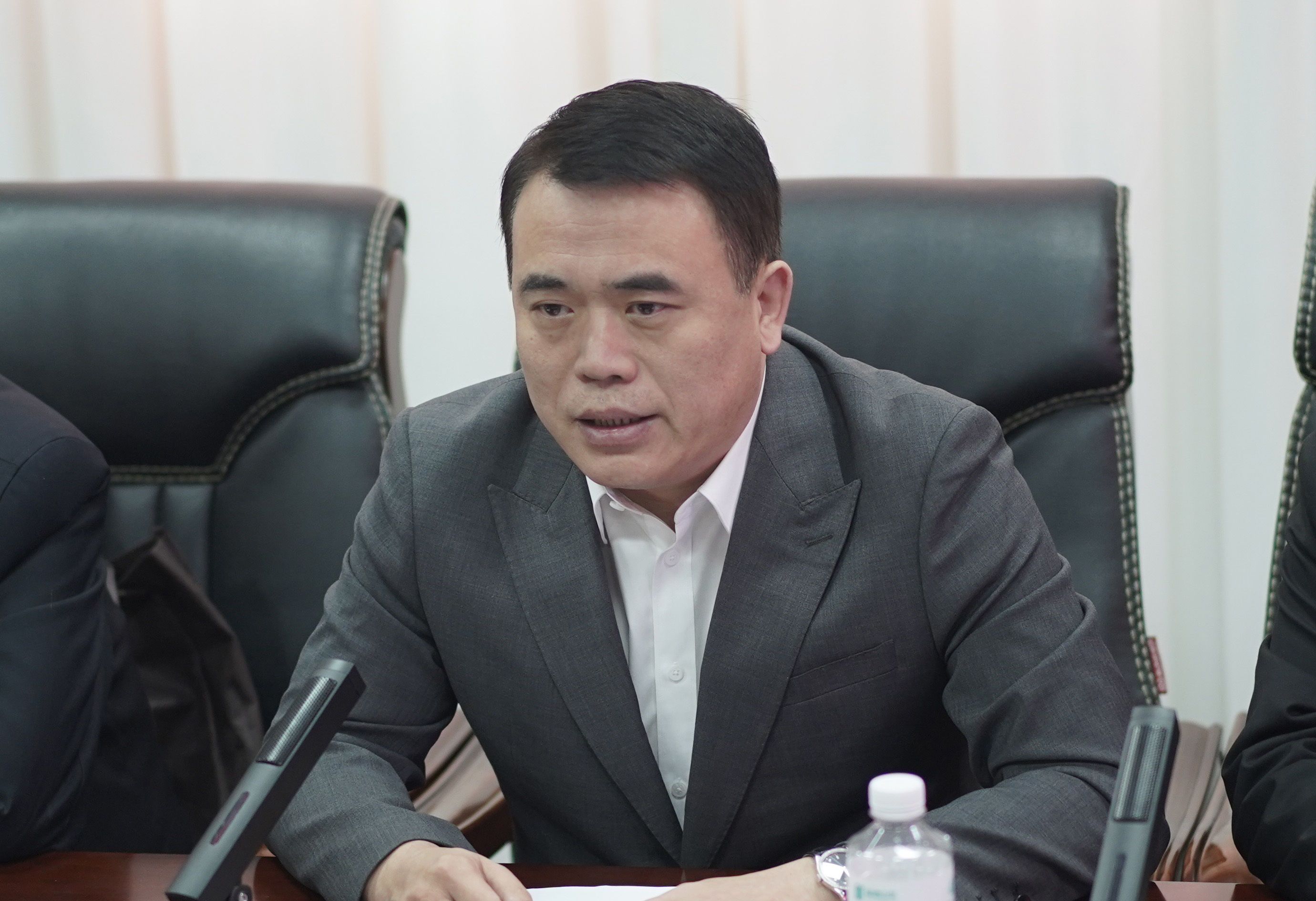 秸秆控股集团董事长彭飞在研讨会上发言。