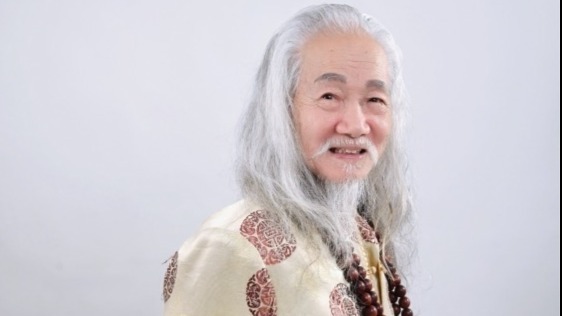 周星驰执导电影《新喜剧之王》 梅达池饰演整容师封面图