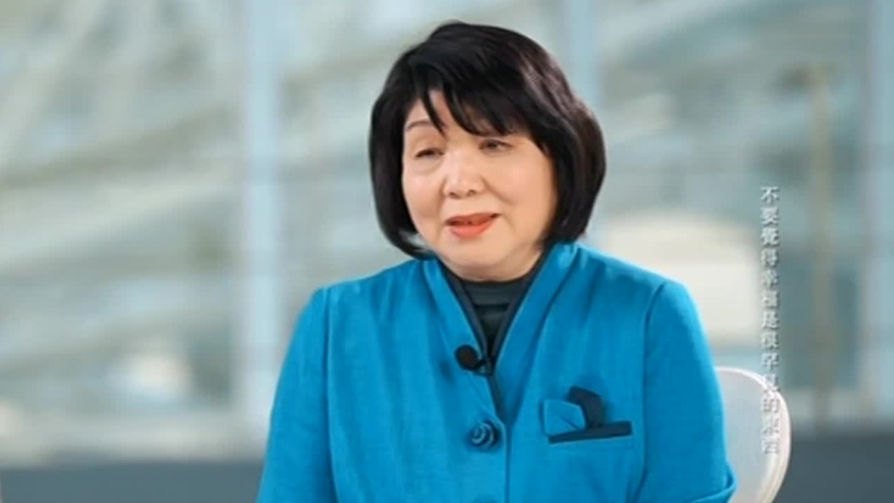 毕淑敏：人间苦难多，我们无法预测要遭遇多少痛苦，只有让内心变得更坚强