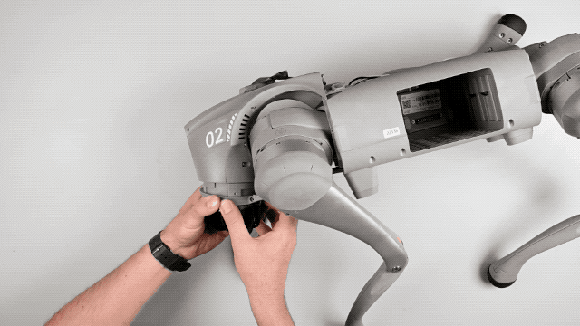 他们把宇树的网红机器狗“剥皮拆骨”,发现了它倒立行走的秘密