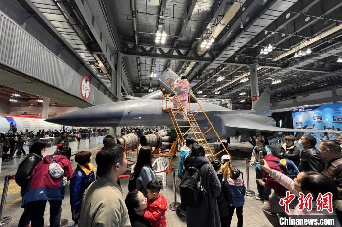 图为展览现场。肖江川 摄