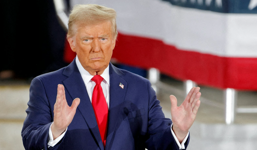 特朗普：绝不排除武力夺取格陵兰岛选项