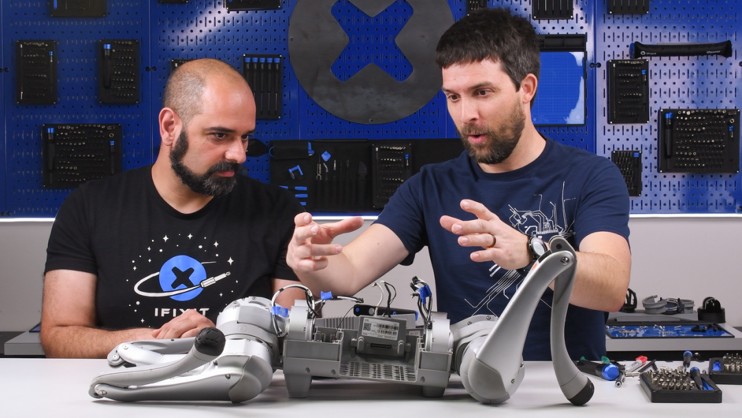 他们把宇树的网红机器狗“剥皮拆骨”,发现了它倒立行走的秘密