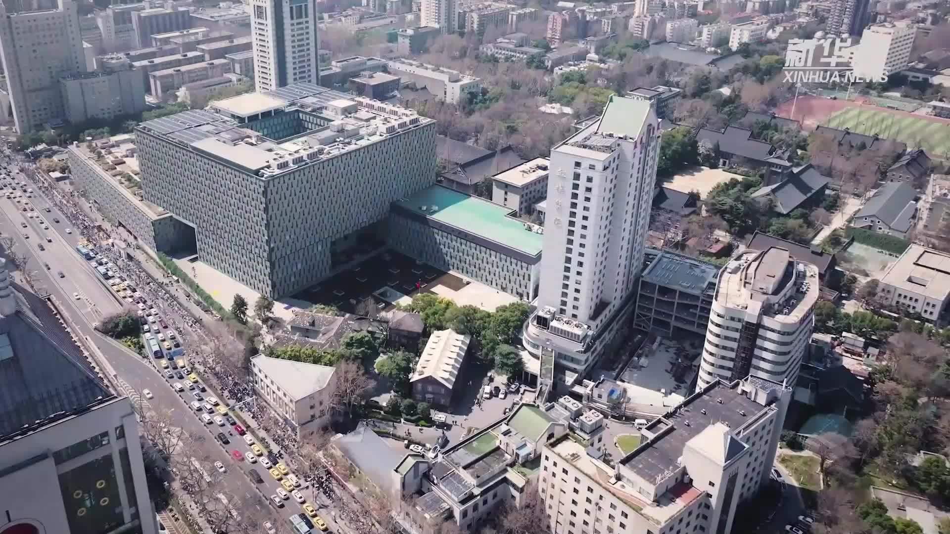 南京医生用干细胞疗法为红斑狼疮患者谋“良方”