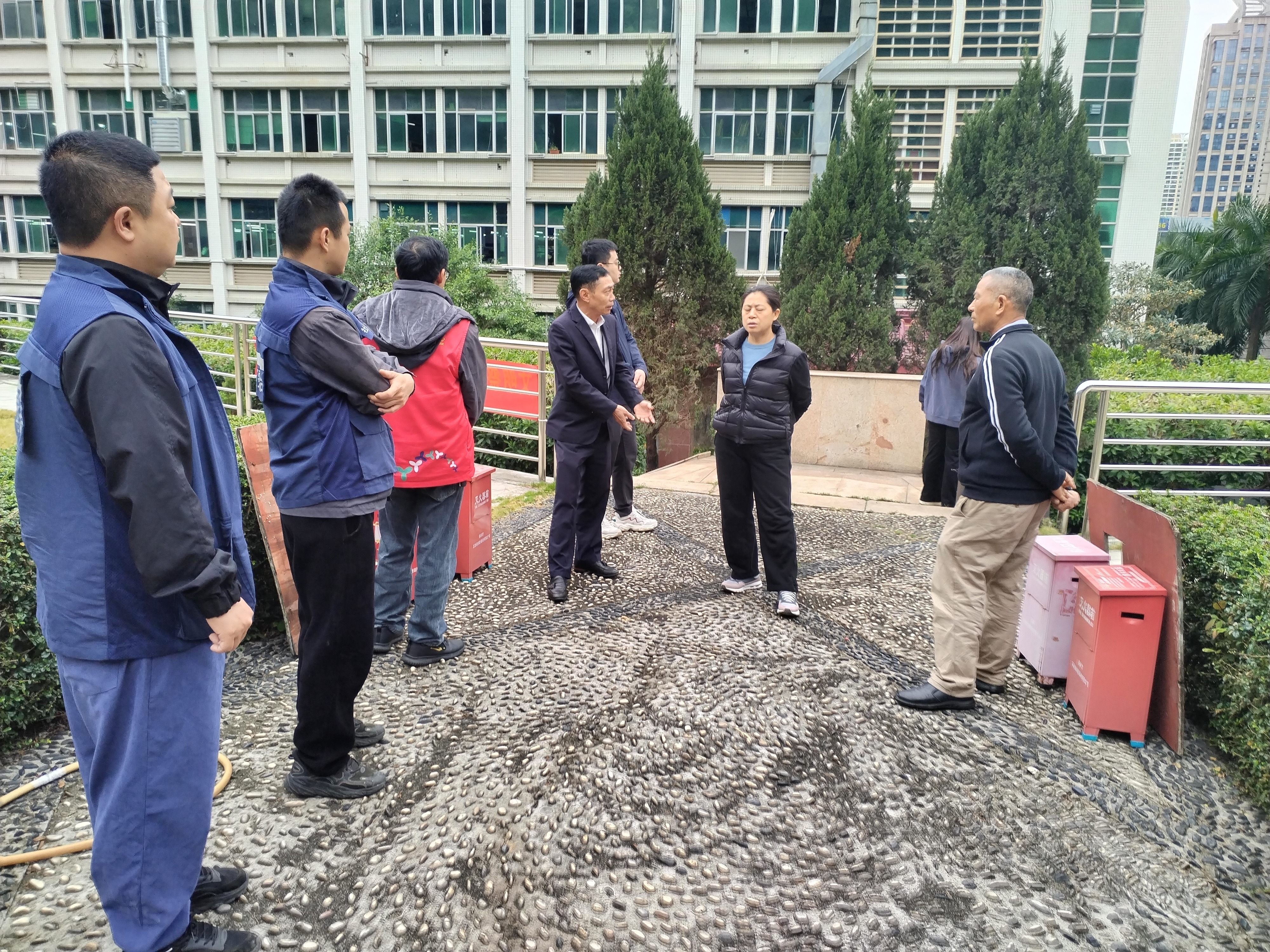 守护历史记忆 倡树文明新风——西乡街道共乐社区打造平安清明新风尚