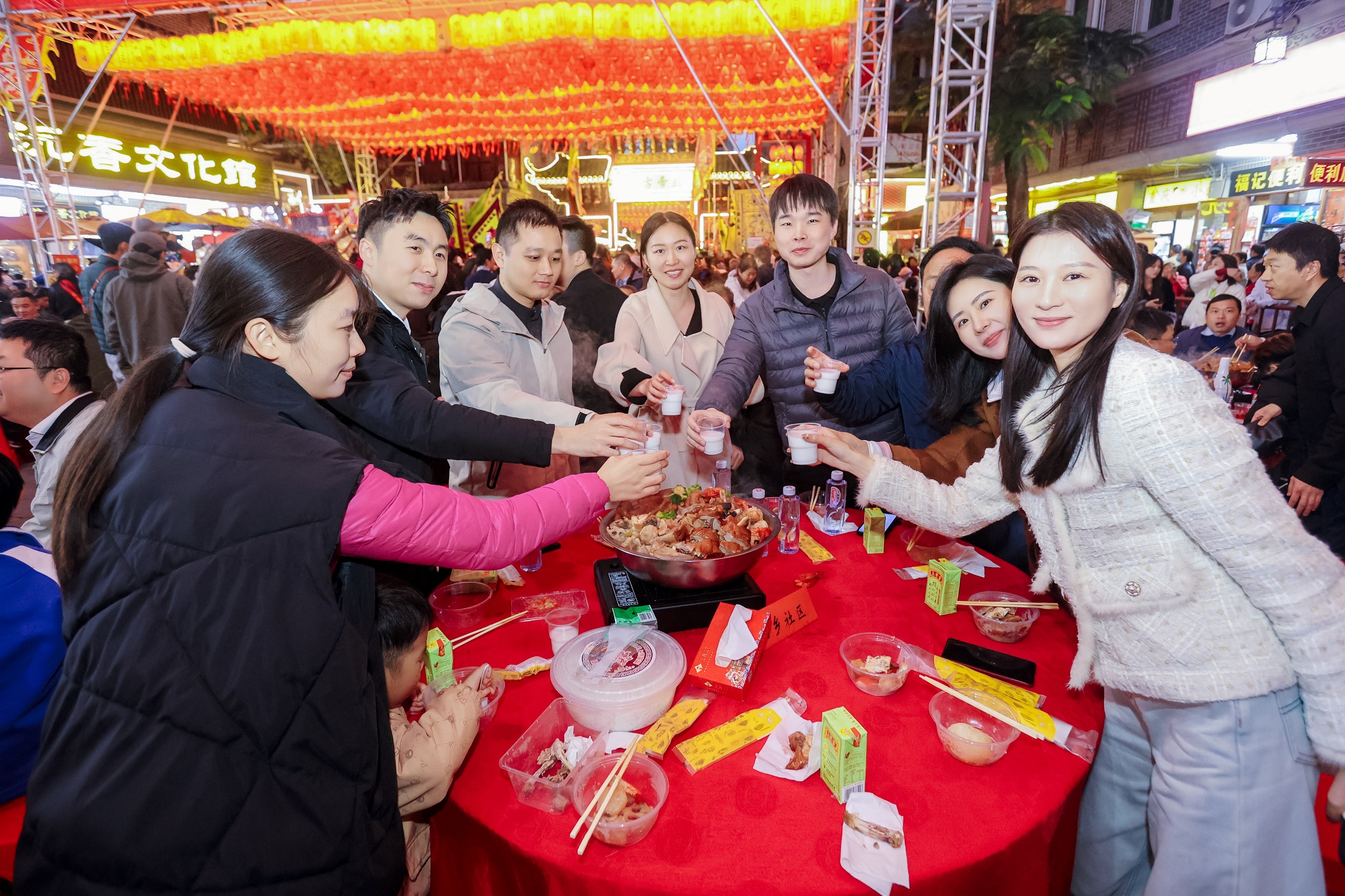深圳:有一场从早吃到晚的庙会