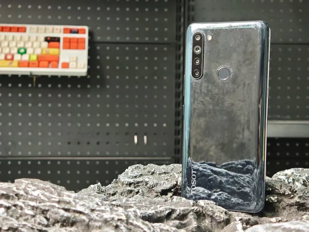 180元!我买了台格力绝版手机:难怪董明珠也带不动货