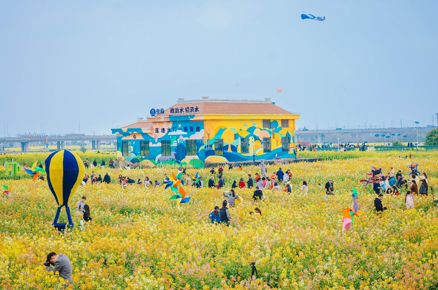 江西南昌县:春意浓 花有约