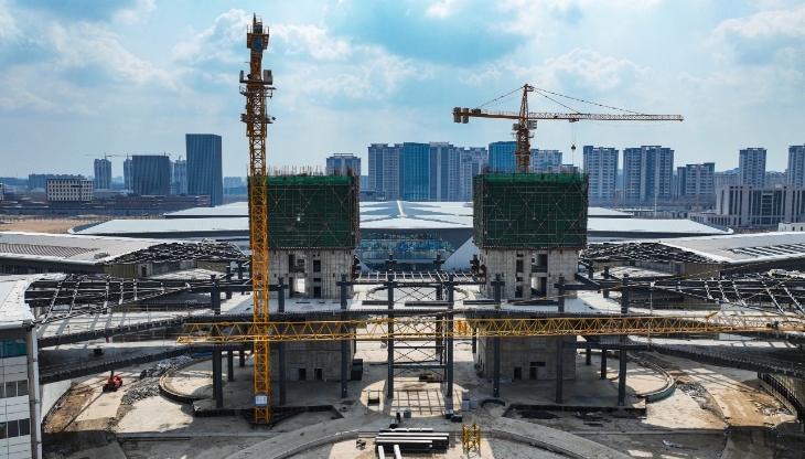 长春新区航天信息产业园项目四栋裙楼结构施工全部完成