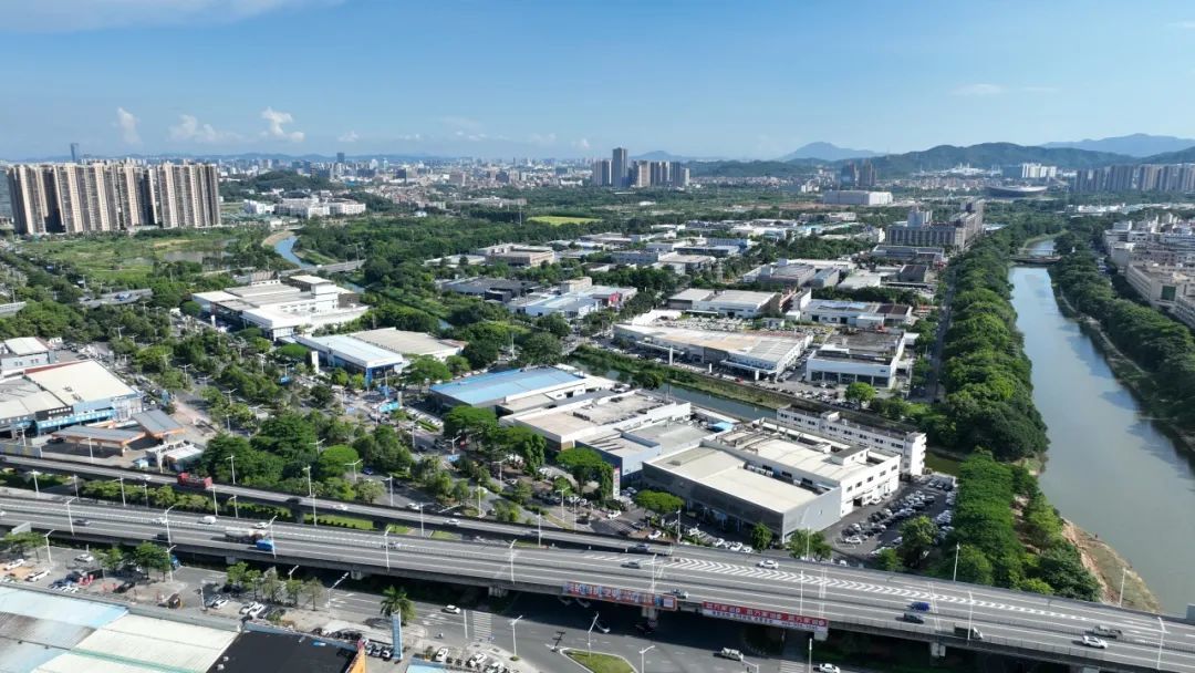 寮步｜东莞国际汽车城再添一家年销售10亿级品牌店