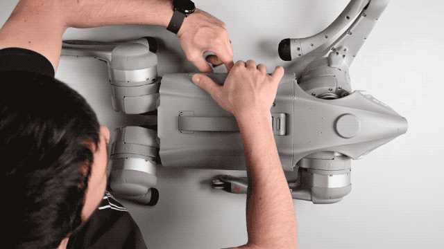 他们把宇树的网红机器狗“剥皮拆骨”,发现了它倒立行走的秘密