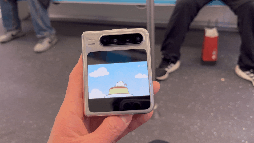 阔折叠,体验能有多不同?华为Pura X让我有了新的理解