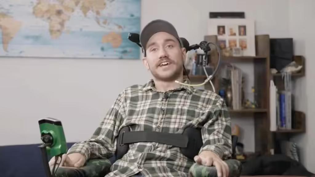 马斯克Neuralink脑机接口首位患者亲述:植入1年后未出现任何副作用