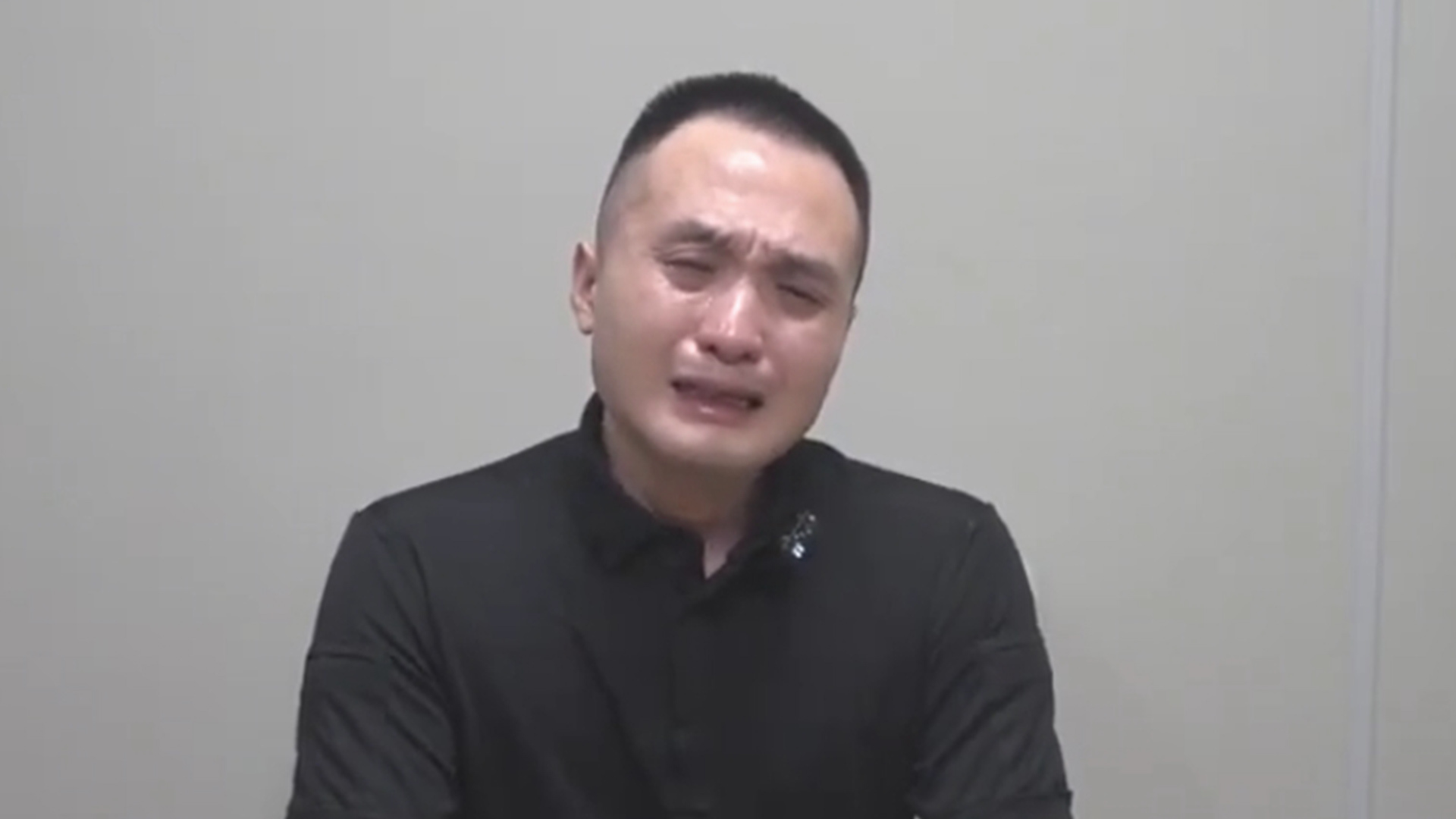 以贷养贷、奢靡成瘾！四川一80后副区长流泪忏悔，10年网贷781万，为还贷款开始受贿