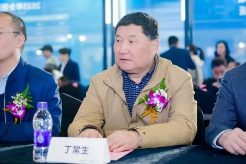 安徽省清洗保洁行业协会会长丁常生