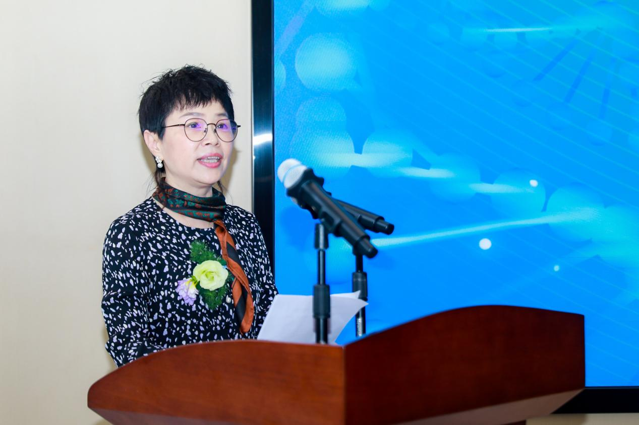 百年春董事长林柳吟