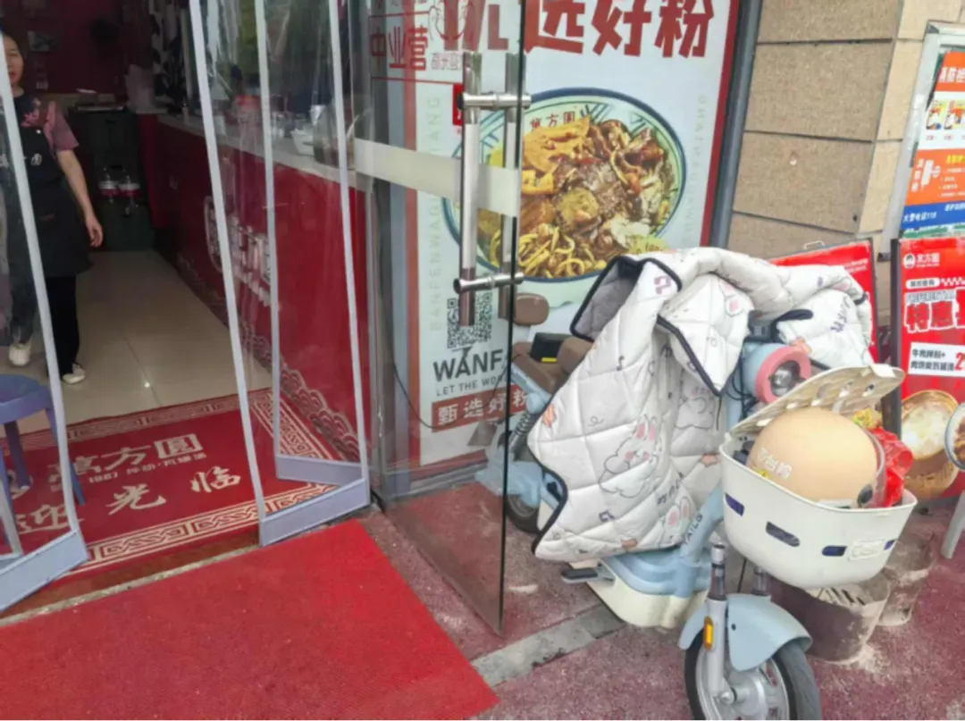 “飞线充电”、堵塞疏散通道 萍乡多个小区被曝光