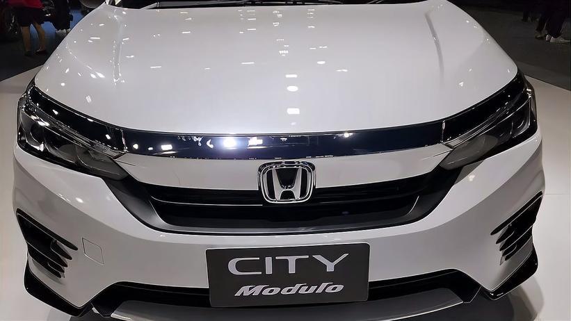 本田N-BOX荣登日本销量榜首，独特设计广受好评