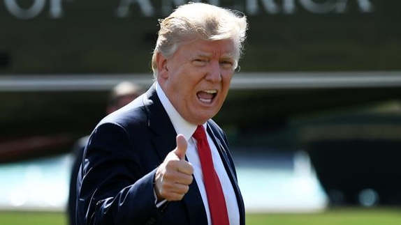 特朗普关税闹剧流产！中国奉陪到底被美国恶意针对：是一种荣耀