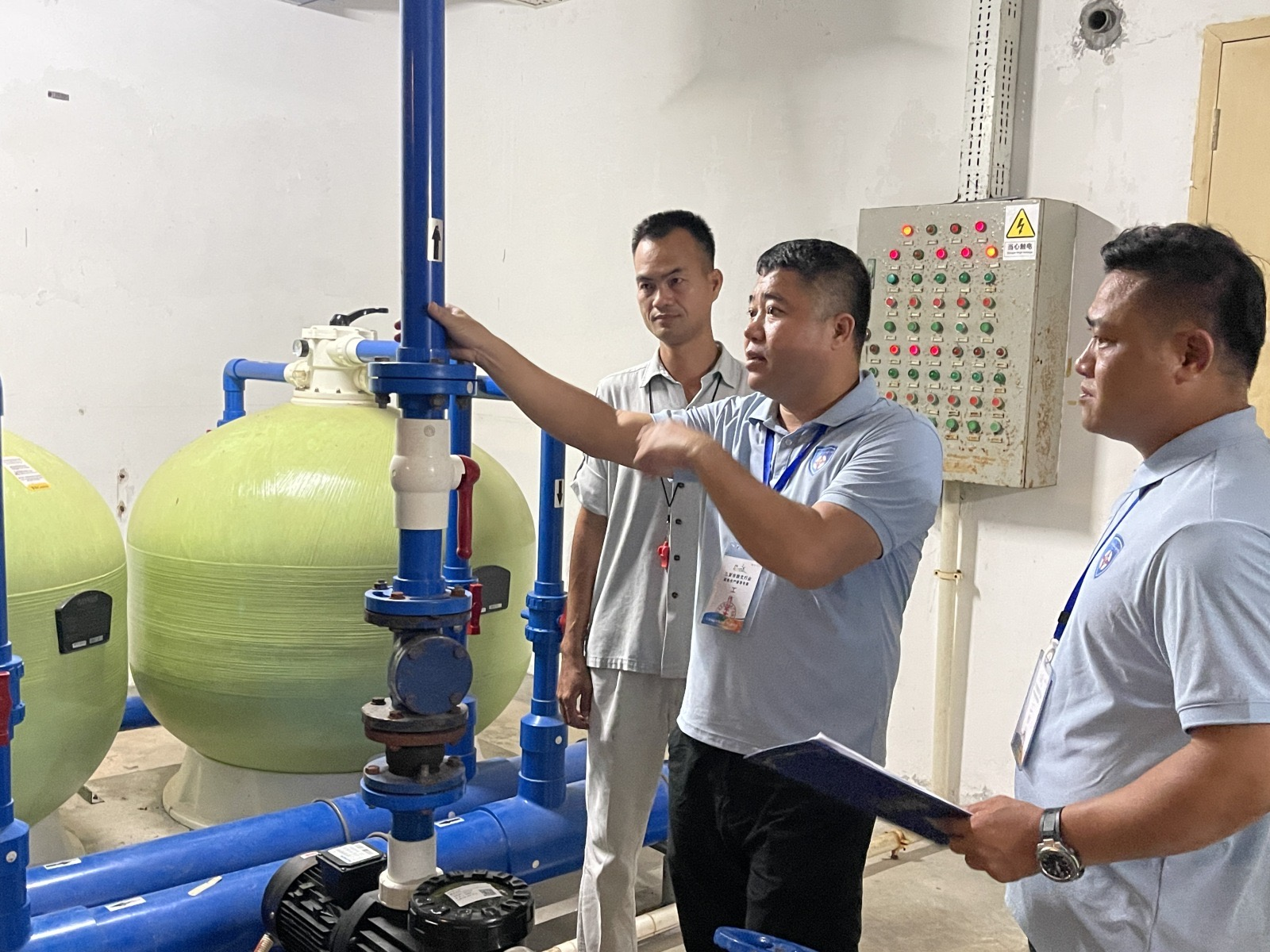 三亚市为旅文企业泳池安全“硬核护航” 筑牢游客“生命防线”