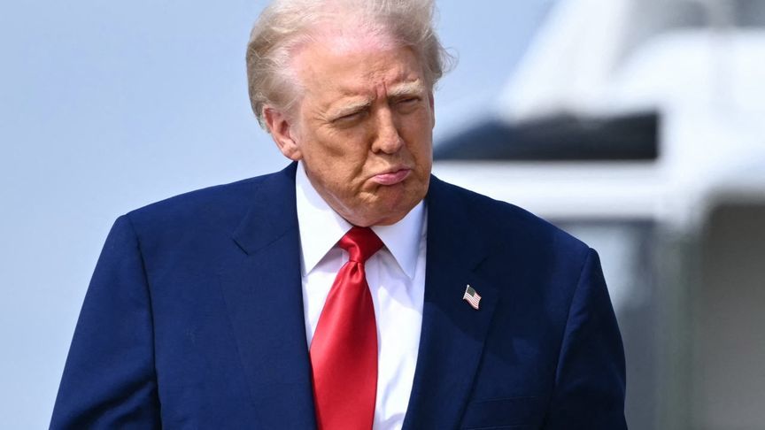 特朗普对华关税加到104%！中国批判武器和武器批判两手都硬