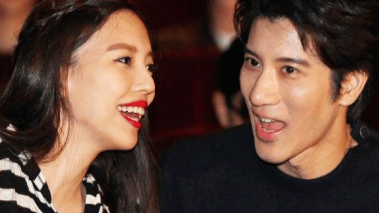 惊爆！王力宏离婚后事业逆天攀升，前妻李靓蕾人设崩塌却狂捞金？封面图