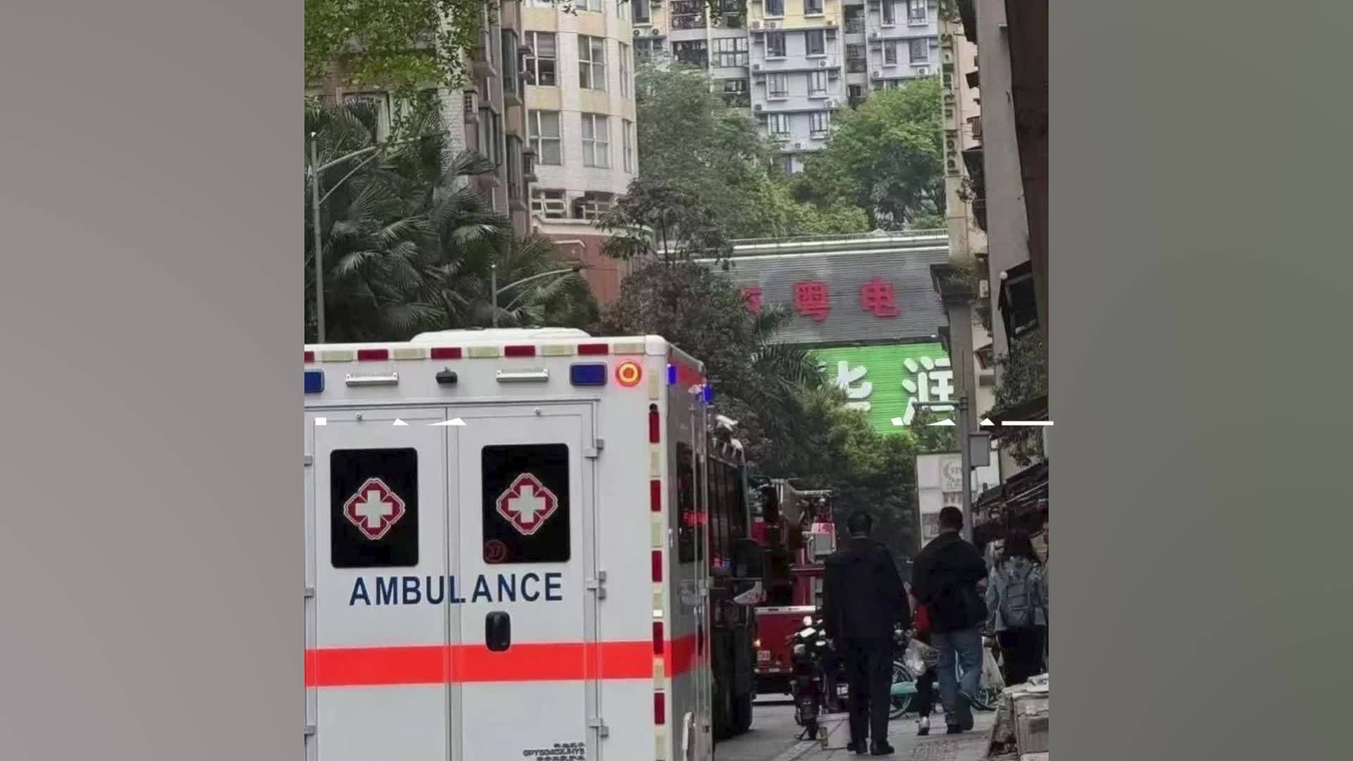 在家做实验被炸伤男孩已清醒，医院：可能要装假肢，家长比较担心孩子未来