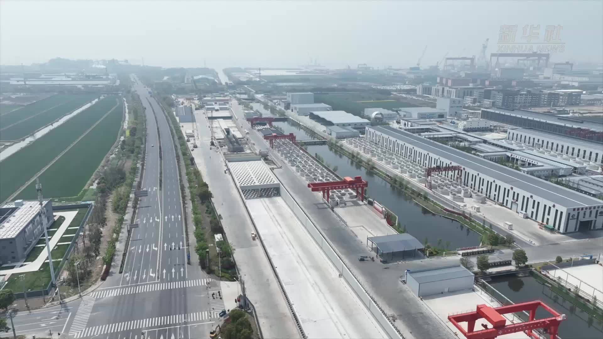 新华全媒+｜新“万里长江第一隧”开掘