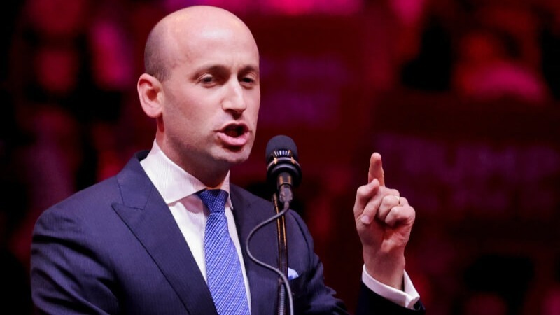 白宫副幕僚长：我们在日本和韩国都驻军保护他们，竟然对他们还有贸易逆差