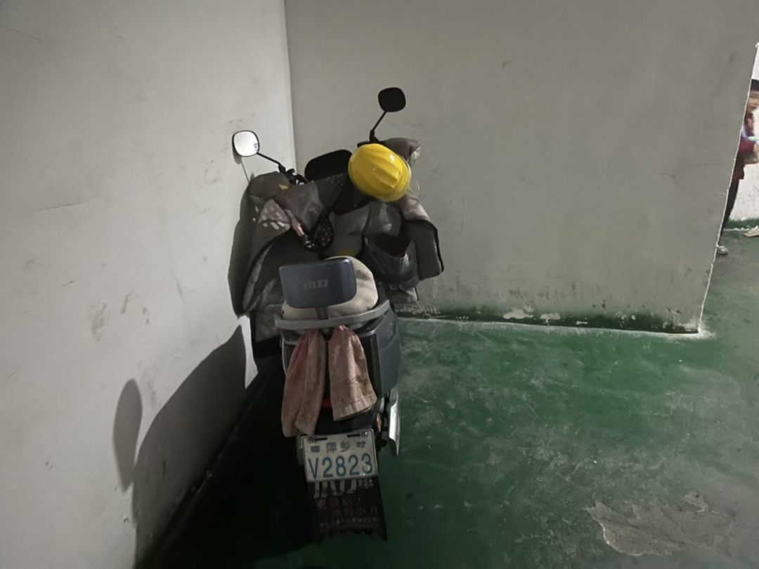 “飞线充电”、堵塞疏散通道 萍乡多个小区被曝光