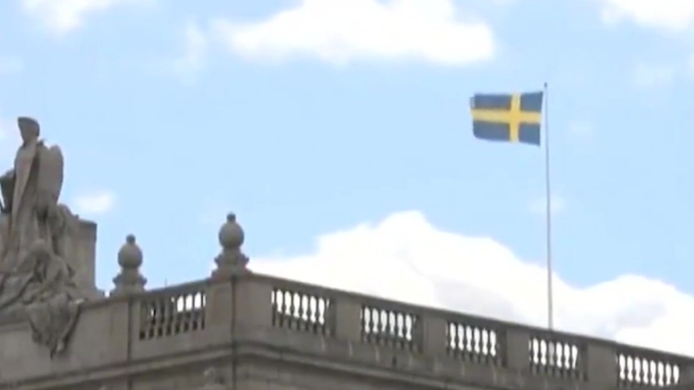 解放军围岛演习后，31国发表错误声明，瑞典也唱反调，中方以牙还牙