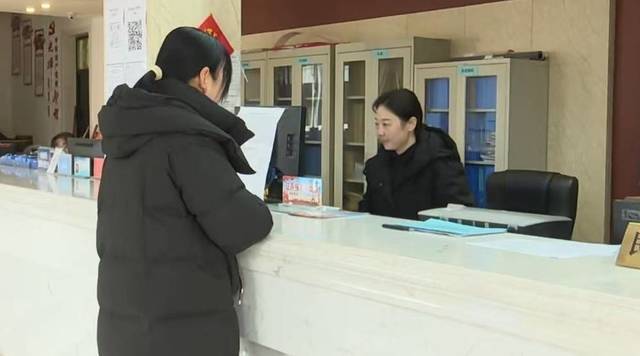 干部化身代办员　华亭便民服务走心了