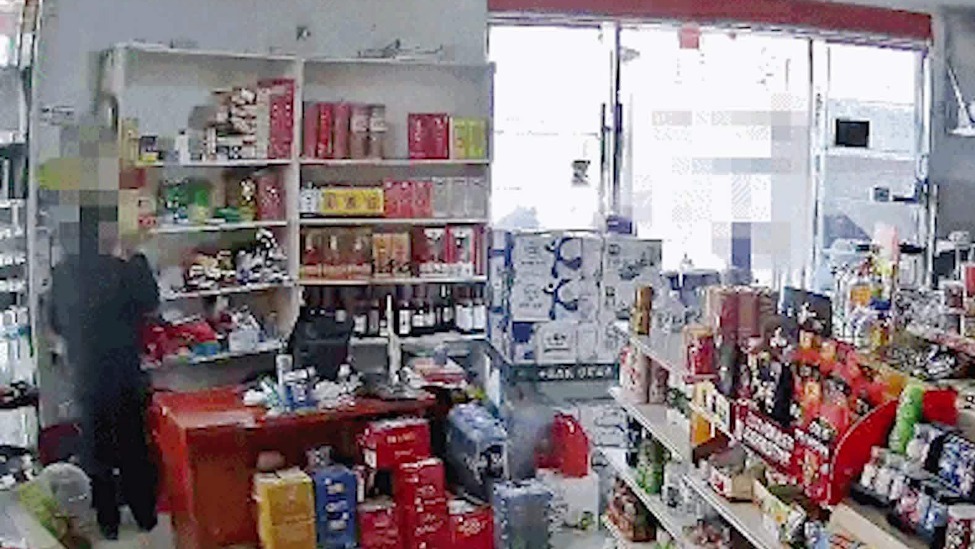 屡教不改！男子因盗窃被抓19次，刑满释放仅半年又因偷香烟被拘