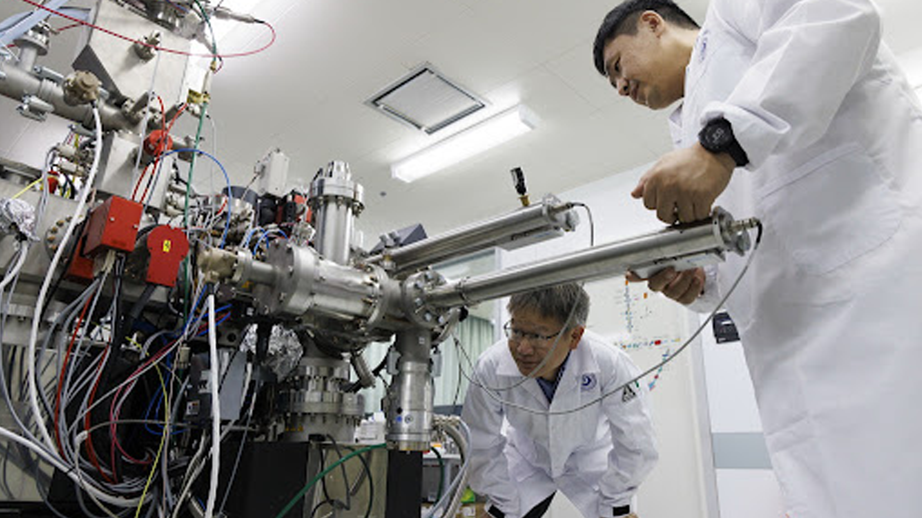 嫦娥六号月壤新发现 中国科学家测得月球背面月幔水含量