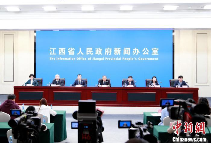 4月8日，江西省第二屆職業技能大賽新聞發布會在南昌召開。晏蓉 攝