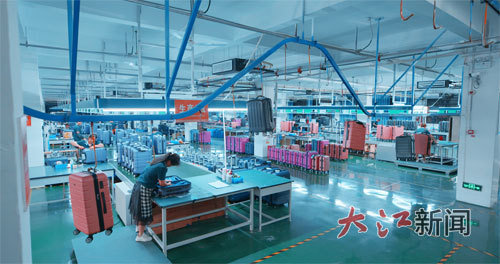 江西宏图集团科技有限公司的生产车间。