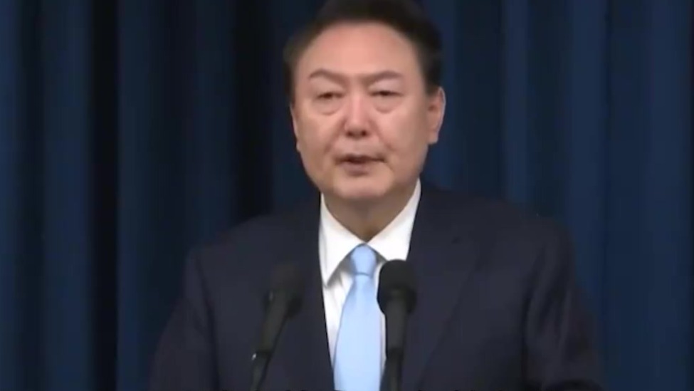 尹锡悦开始自救，还有最后一丝活命机会，韩国民众已作出选择