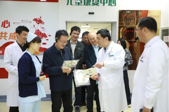 医校融合共建 守护美好未来 | 沧州市妇幼保健院与沧州市第三中学举行“医校融合”健康管理合作签约仪式