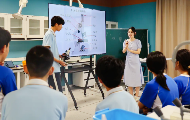 manbetx万博APP当教育回归本质这所学校如何破解“卷”与“不卷”的教育难题？(图6)
