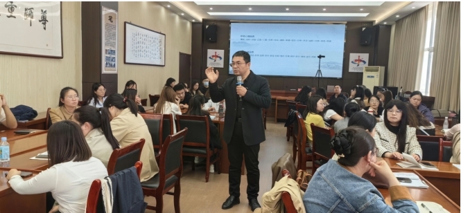 宁晋县青年班主任成长营正式开班